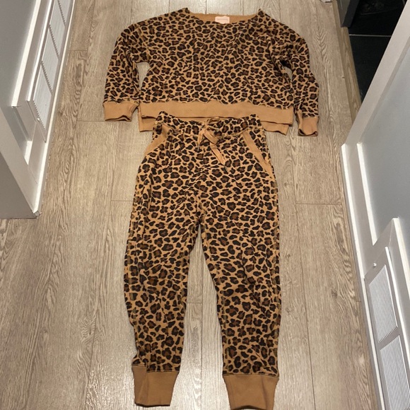 Leopard Print Jogger Set - Picture 1 of 3